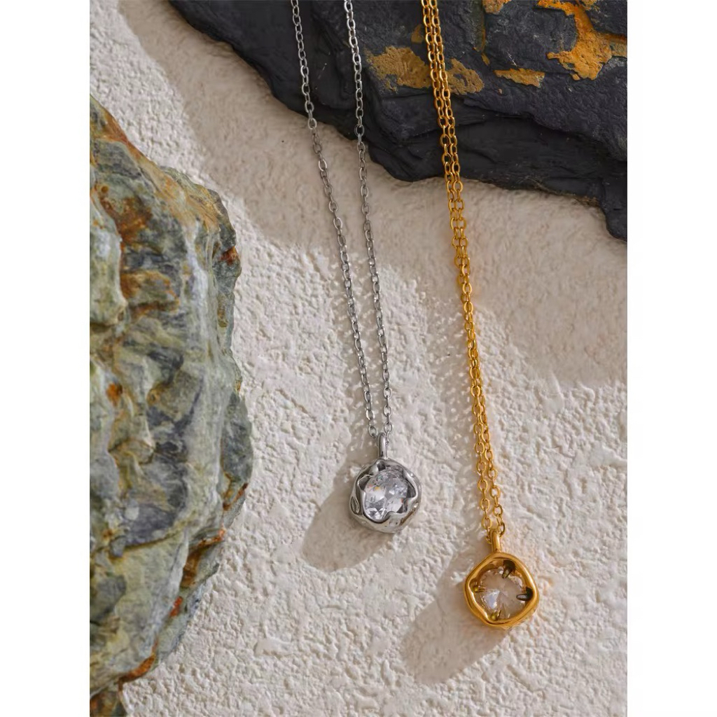 สร้อยคอ Avaya - สแตนเลส (เคลือบ PVD ทองแท้ 18K)