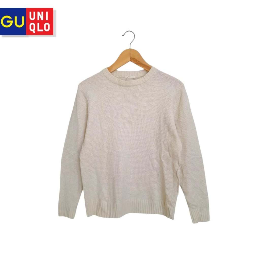 Uniqlo Cream-BW GU เสื้อไหมพรมคอวี (CODE: B121 - 11)