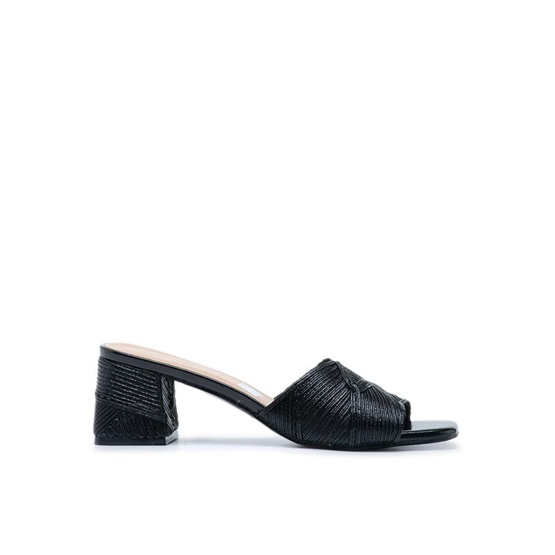 NINE WEST ORIGINAL. NEVEAH - สีดํา. รองเท้าแตะผู้หญิงรุ่นใหม่พร้อมกล่อง