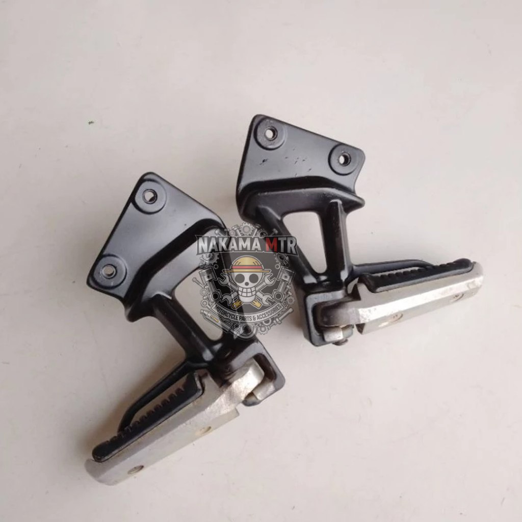 SKYWAVE 125 REAR FOOTSTEP ที่นั่งขั้นตอนหู SKYWAVE ดั้งเดิม