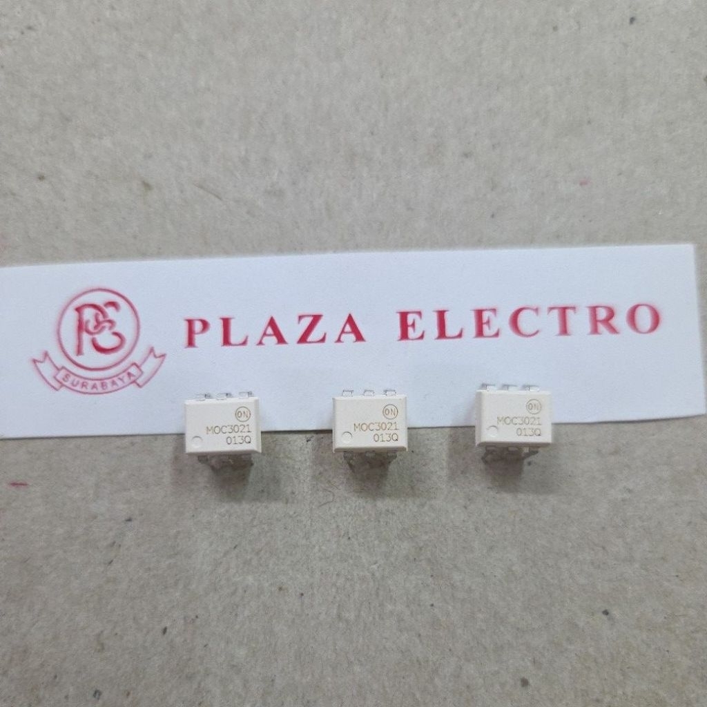 IC MOC 3021 TRIAC DIP 6 OPTOCOUPLER ORIGINAL MOC3021 OPTOISOLATOR