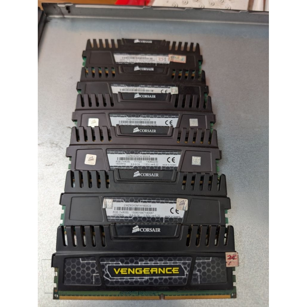 แรมพีซี Corsair 2GB/4GB/8GB ddr3 PC 1600. Corsair vengeance