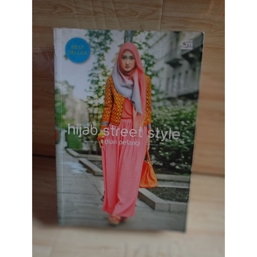 STREET STYLE HIJAB โดย Dian plangi