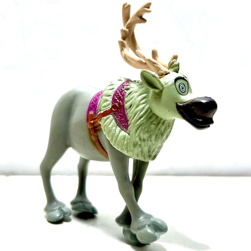 ของเล่นแอคชั่นฟิกเกอร์ Sven กวางขั้วโลกจากฟิล์มเคลื่อนไหว Disney Frozen ฟิกเกอร์นี้ผลิตโดย Bullyland