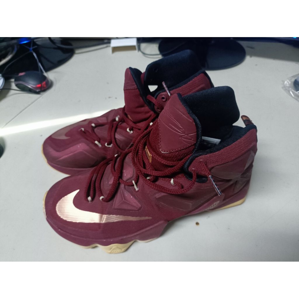 N1K3 L3BR0WN T34M R3D