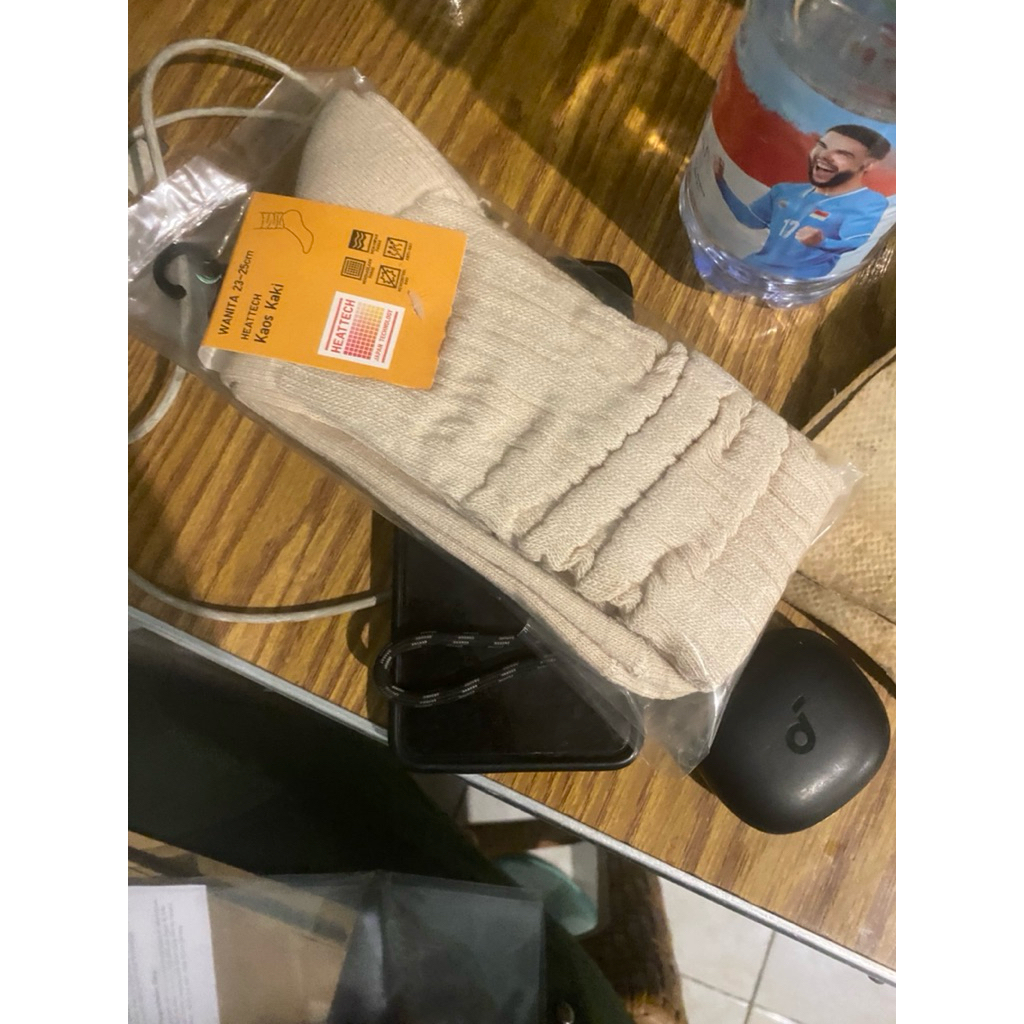 ถุงเท้า Uniqlo HEATTECH