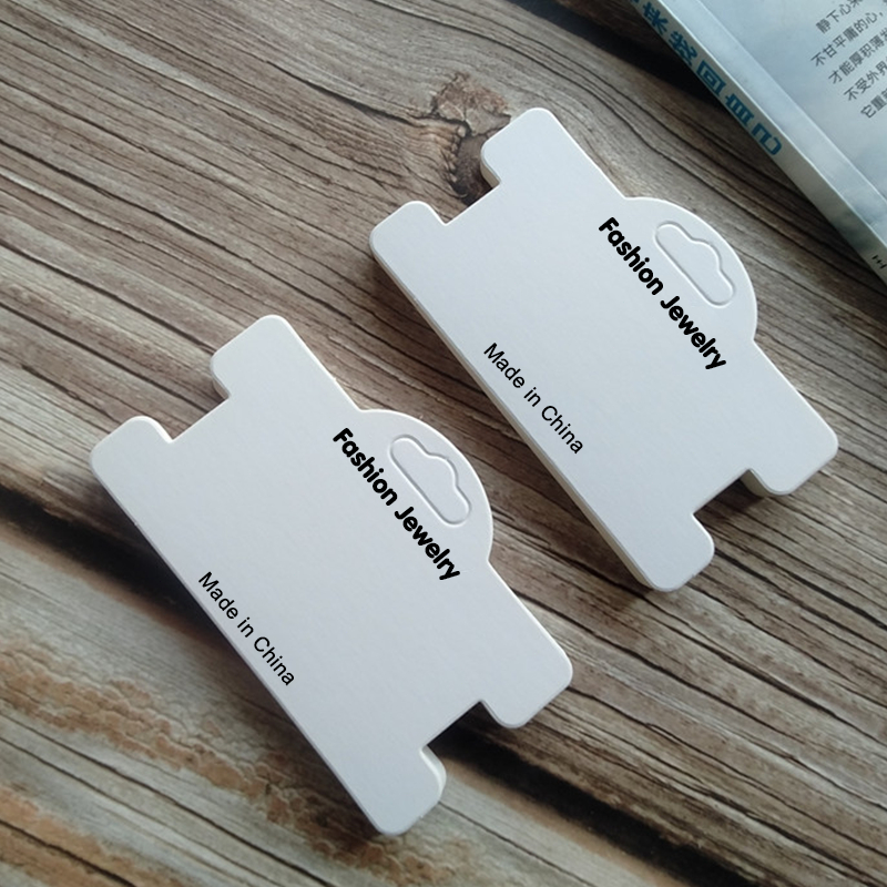MV 100PCS 9.4 * 5.5 ซม.Hantg ต่างหูและ Hangtag สร้อยคอวัสดุกระดาษเครื่องประดับ Hangtag สําหรับจอแสดง