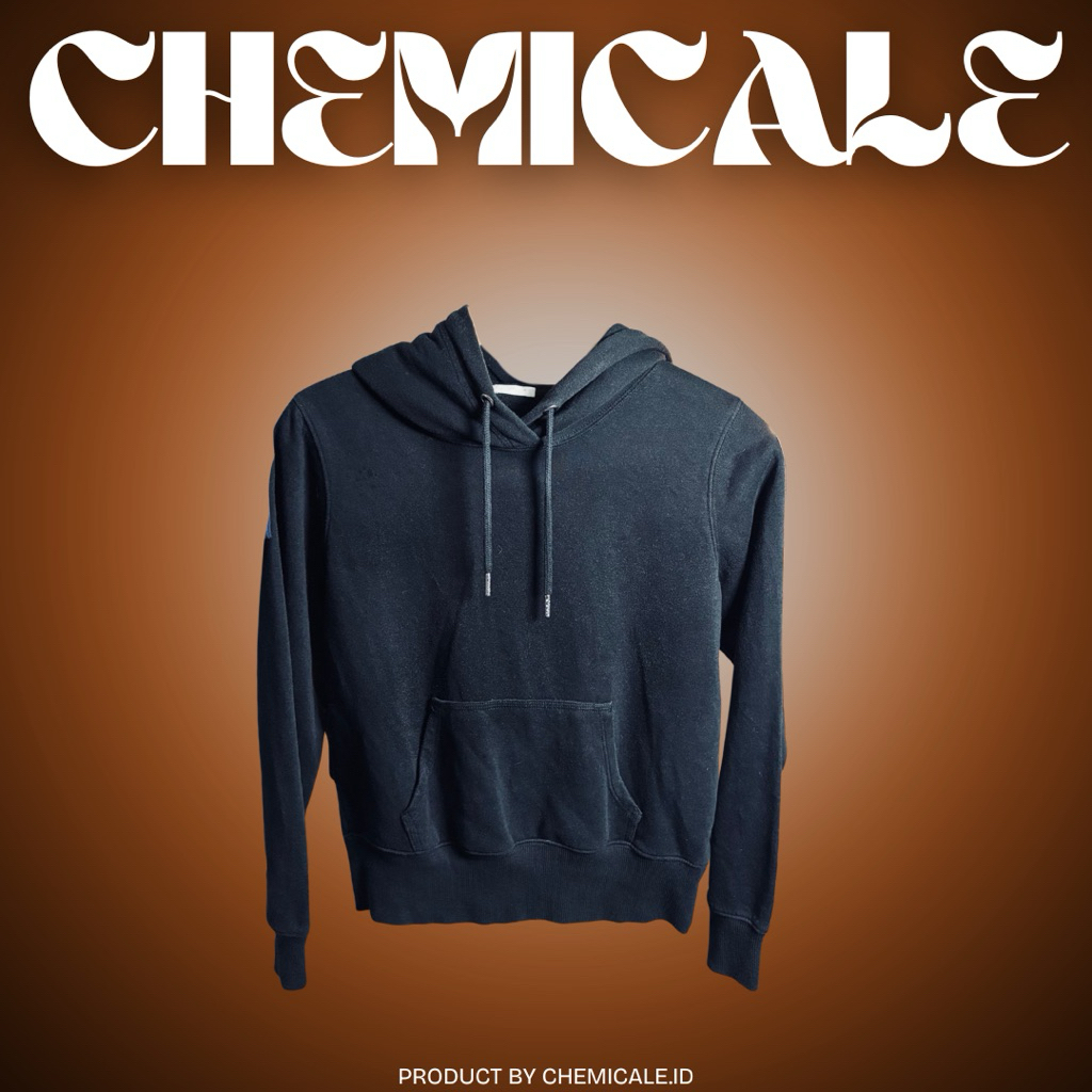 CHEMICALE-HOODIE-GLOBAL UNIQLO