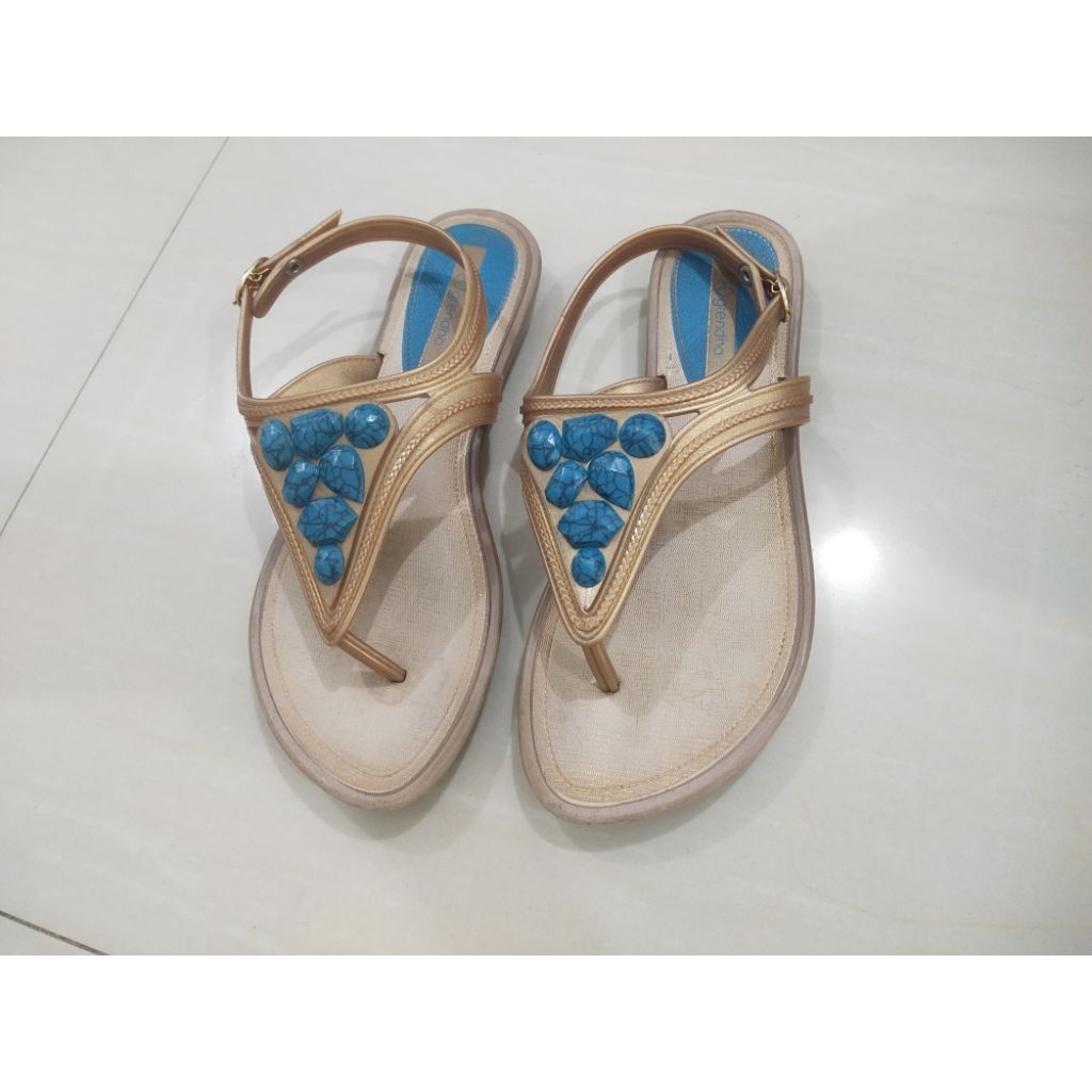 รองเท้าแตะ ยี่ห้อ PL Grendha ไซส์ 37/22cm