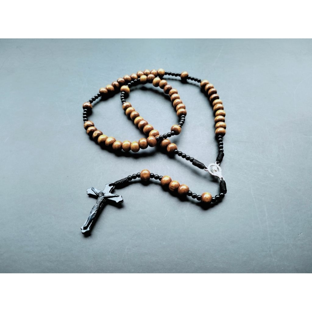 R440 CATHOLIC PREMIUM WOODEN CONTRACT ROSARY