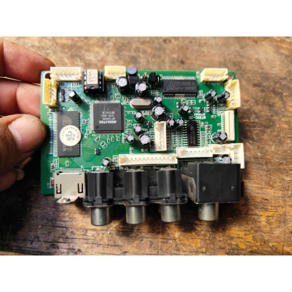 MPEG Aux ในออปติคอลใน HDMI ออก Polytron PHT 160 HD mainboard