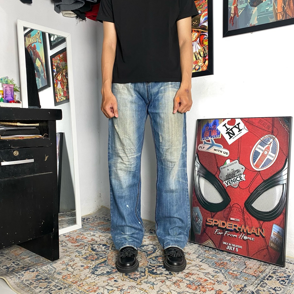 FRJ STRAIGHT BLUE WASH JEANS