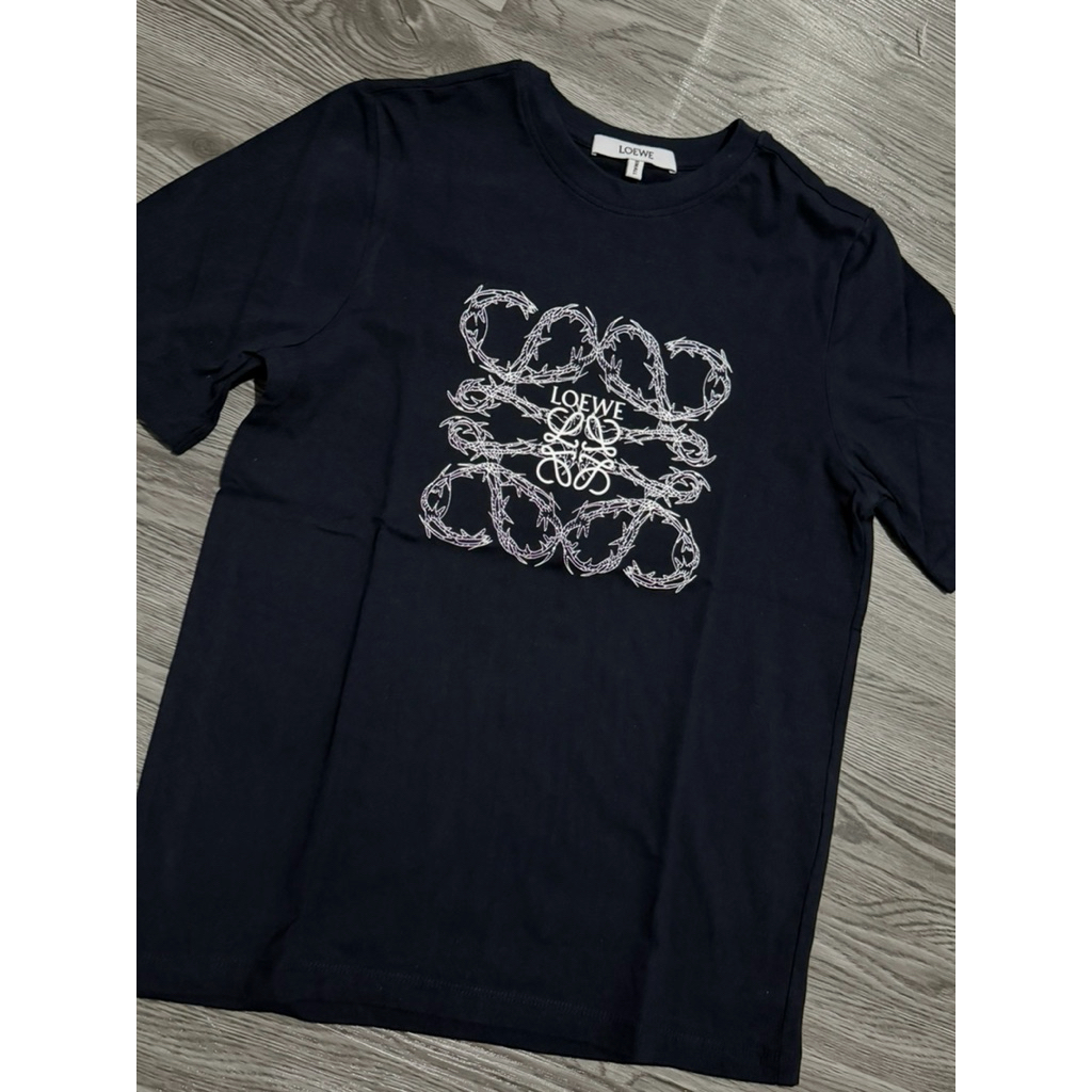 เสื้อผ้าแบรนด์ Loewe / prelove