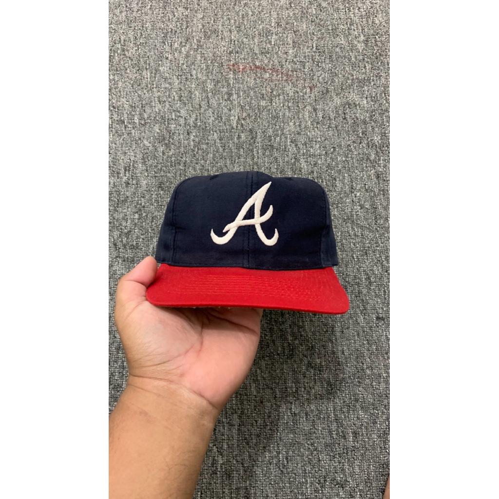 Atlanta Braves Vintage Universal Snapback