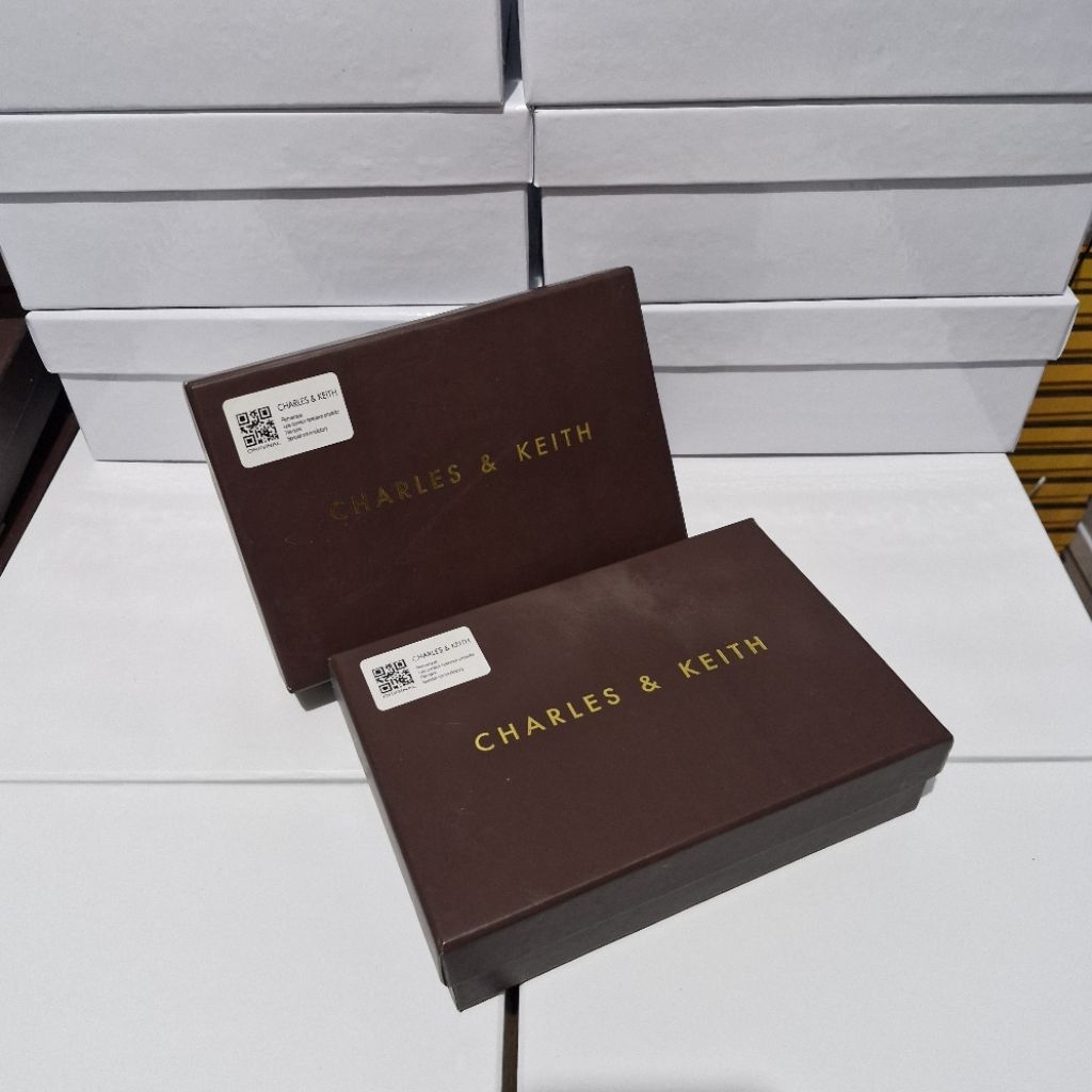 Ck wallet Box ขนาด 21 x 14 x 5