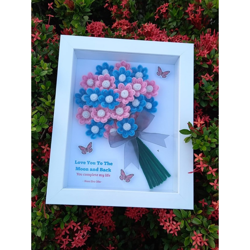 FREE BOX / FREE BUBBLE WRAP / FREE TUMBLER LAMP / FUR WIRE FLOWERS / POP UP FRAME / 3D FRAME / BORN 