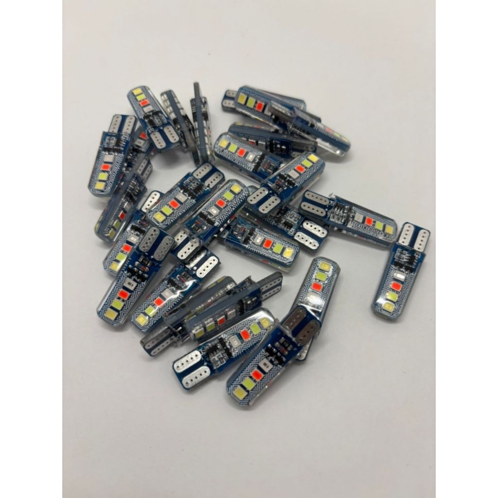 LED T10 4 สี RUNNING 8 RGB SEN LED FLASH RGB UNIVERSAL สําหรับรถจักรยานยนต์ทั้งหมด