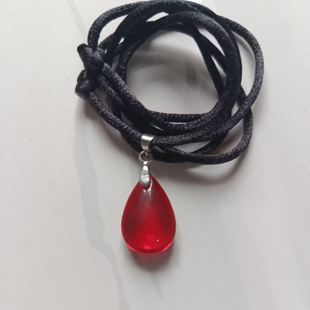 MERAH SIEM สร้อยคอสีแดงพร้อมรุ่นหยดน้ํา