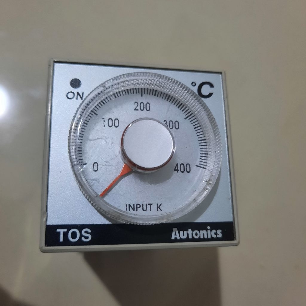 TEMPERATURE คอนโทรลเลอร์อัตโนมัติ TOS B4RK4C 100-240Vac + เต้ารับ