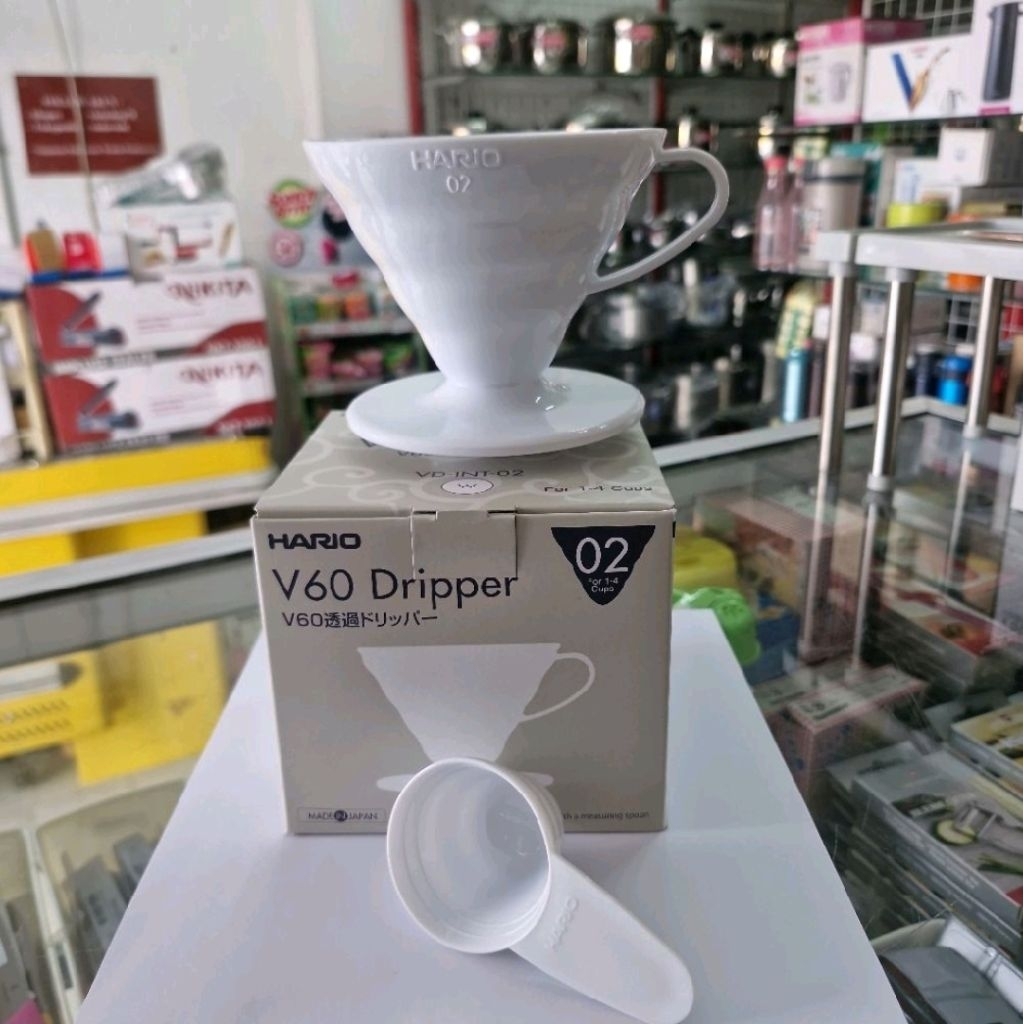 VD-INT-02W V60 Dripper สําหรับ 1-4 ถ้วย Hario made in Japan w/measuring ช้อน