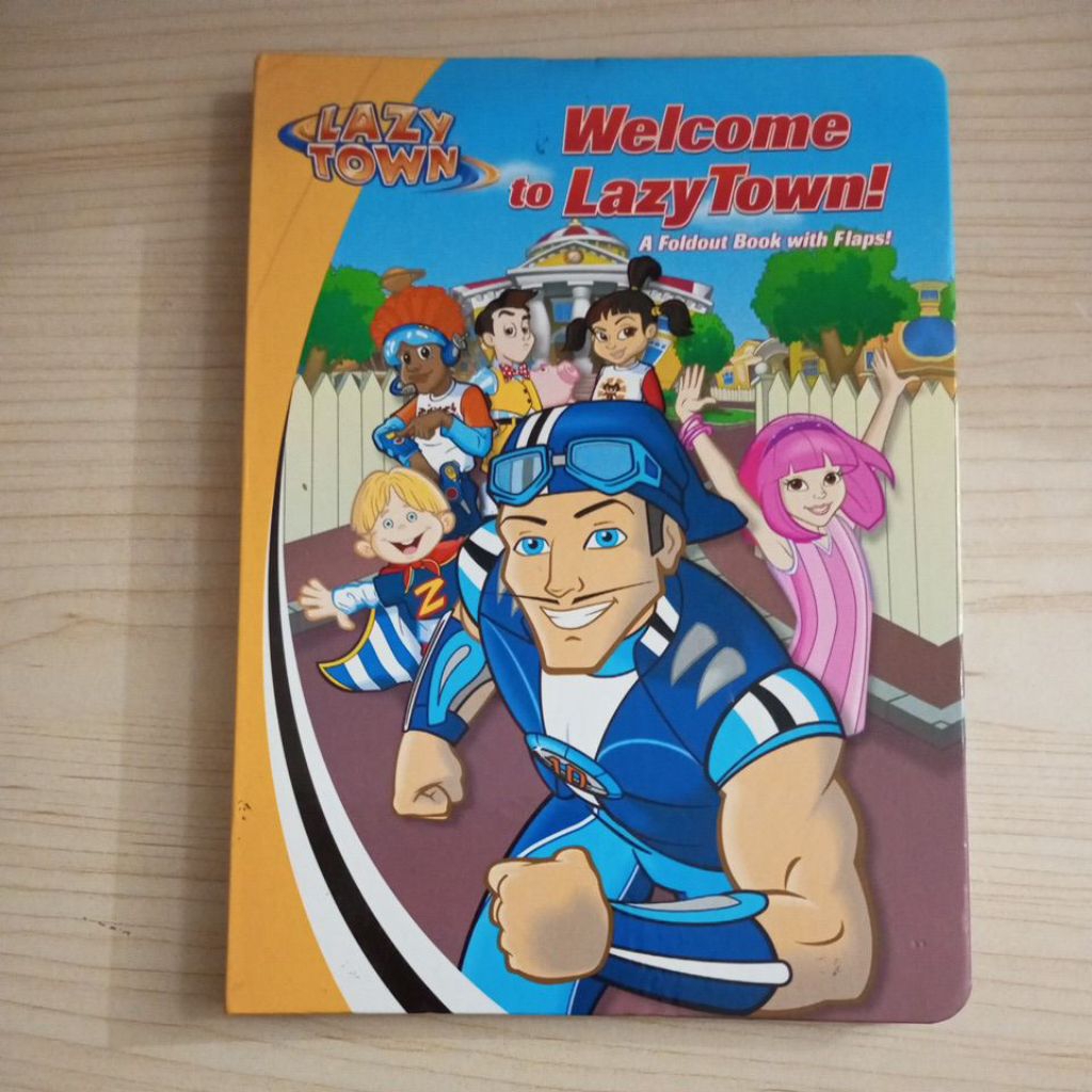 WELCOME TO LAZY TOWN หนังสือพับพร้อมพนัง