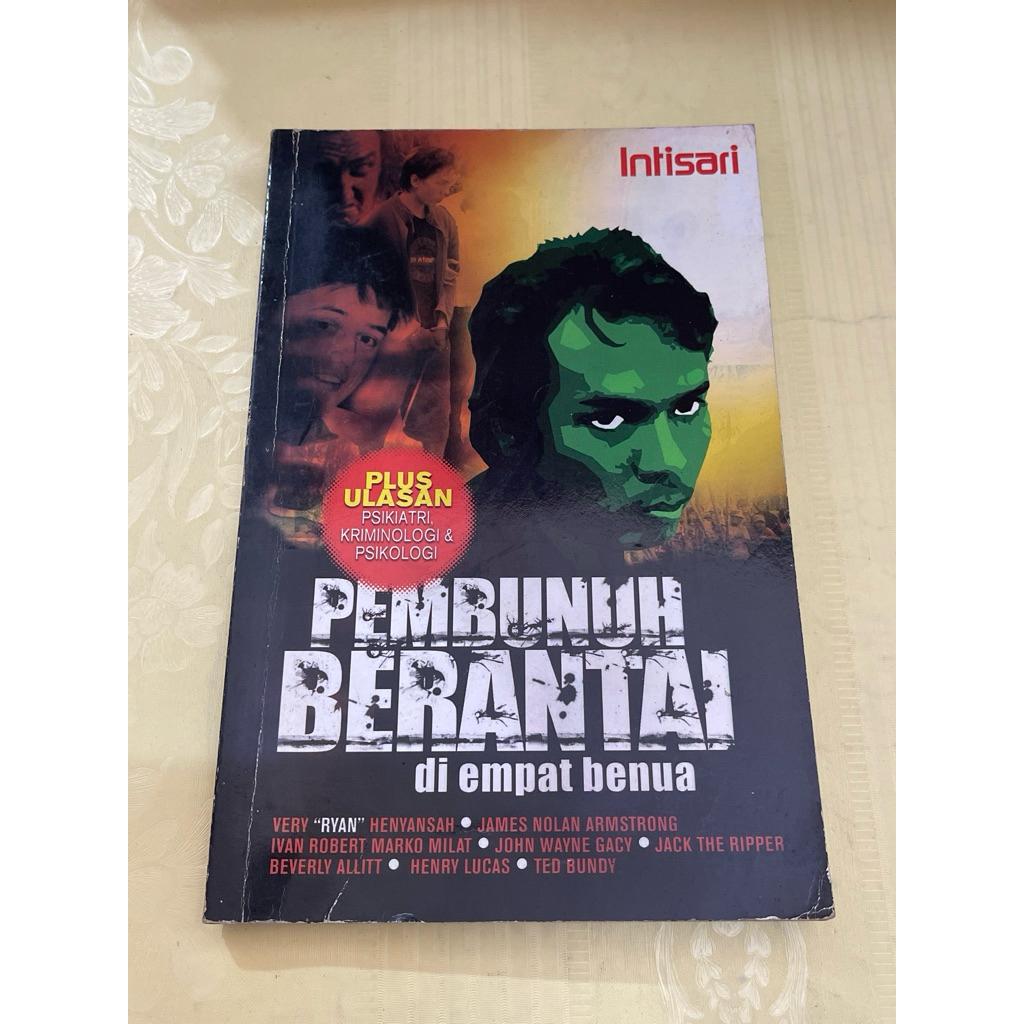 หนังสือ MURDER OF CHAINS ในสี่ครั้ง