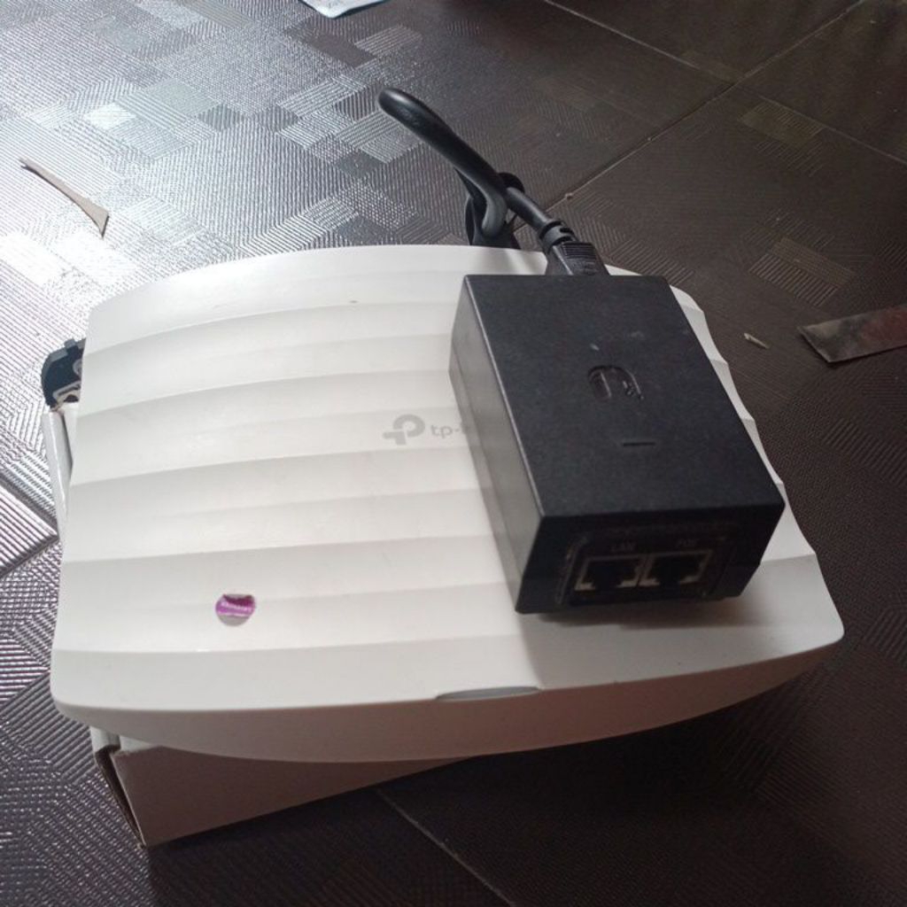 TPLINK EAP225 AC1350 Wireless Dualband Gigabit Access Point