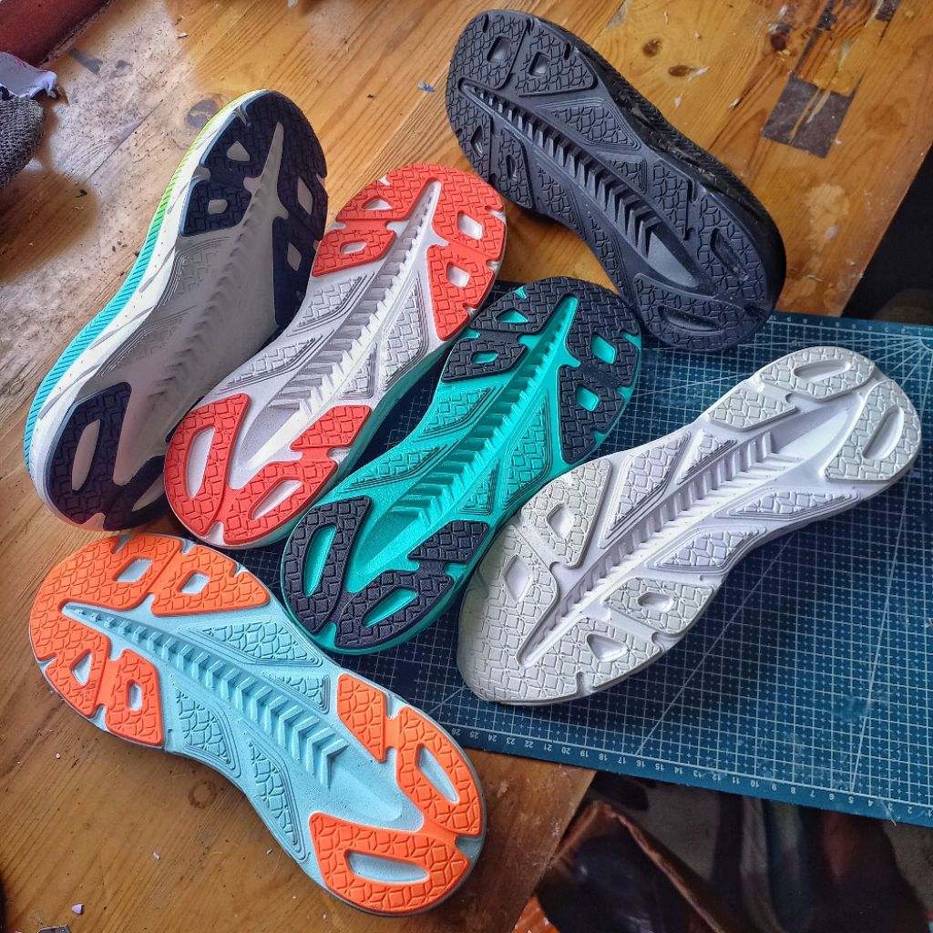 Outsole ENERMAX NAN0KNIT 0ORIGINAL รองเท้าวิ่งพื้น