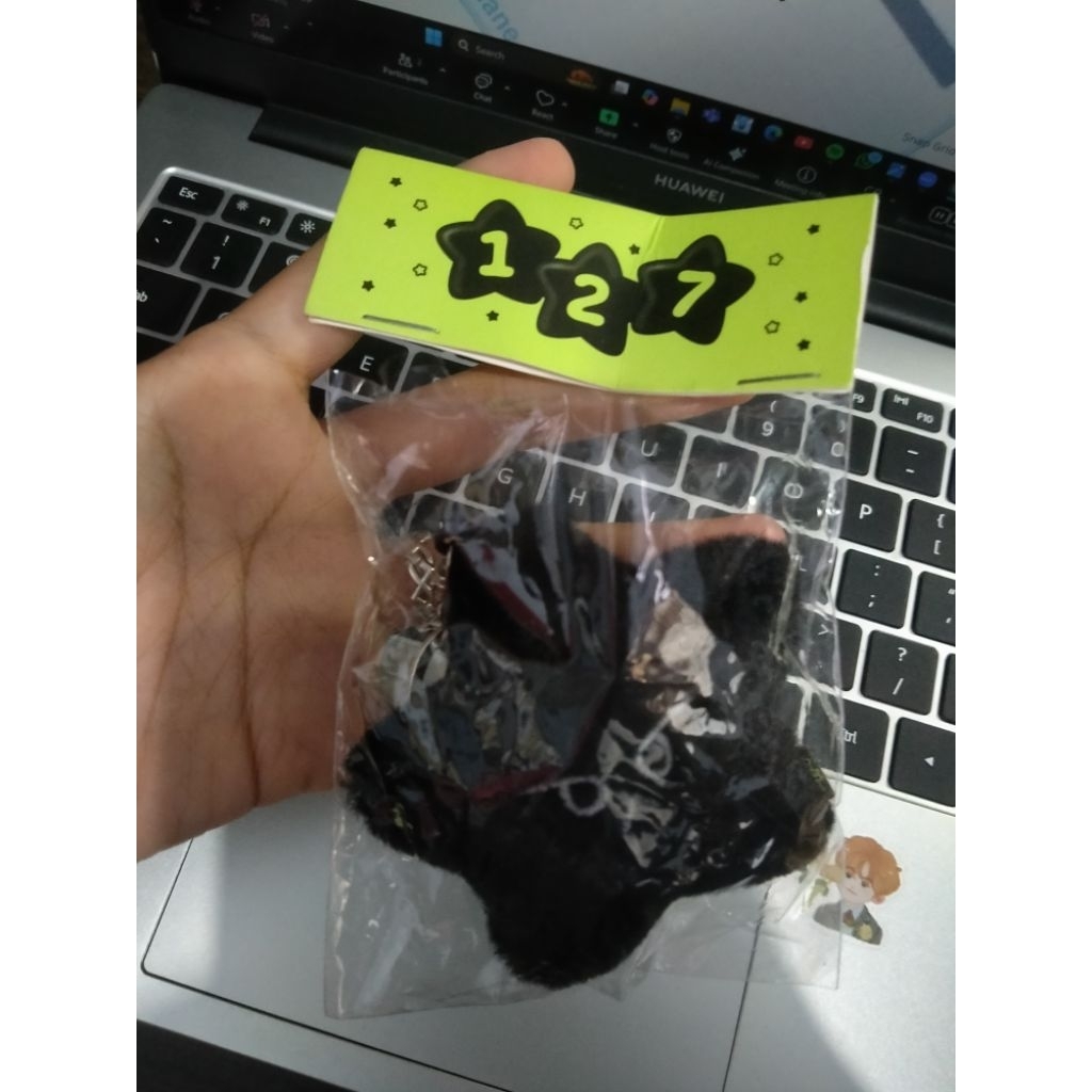 ตุ๊กตาสีดําปลาดาว Bulgasari doyoung nct 127 sm อย่างเป็นทางการ