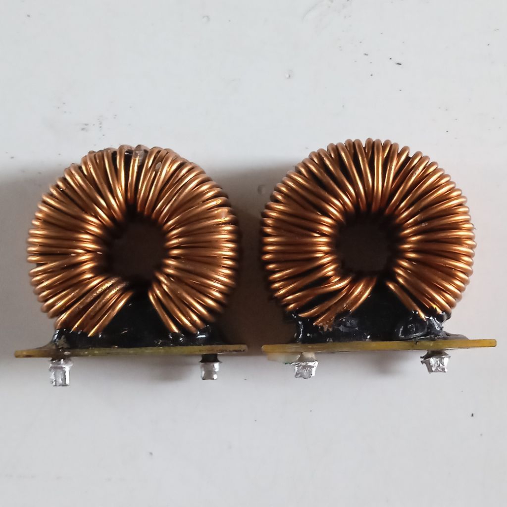 50uH Inductor เส้นผ่านศูนย์กลาง 3.1 ซม. ความหนา 1.6 ซม. ราคาต่อชิ้น