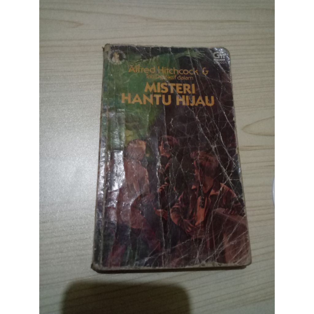 HIJAU Alfred Hitchcock & Trio Detective ใน Green Ghost Mystery