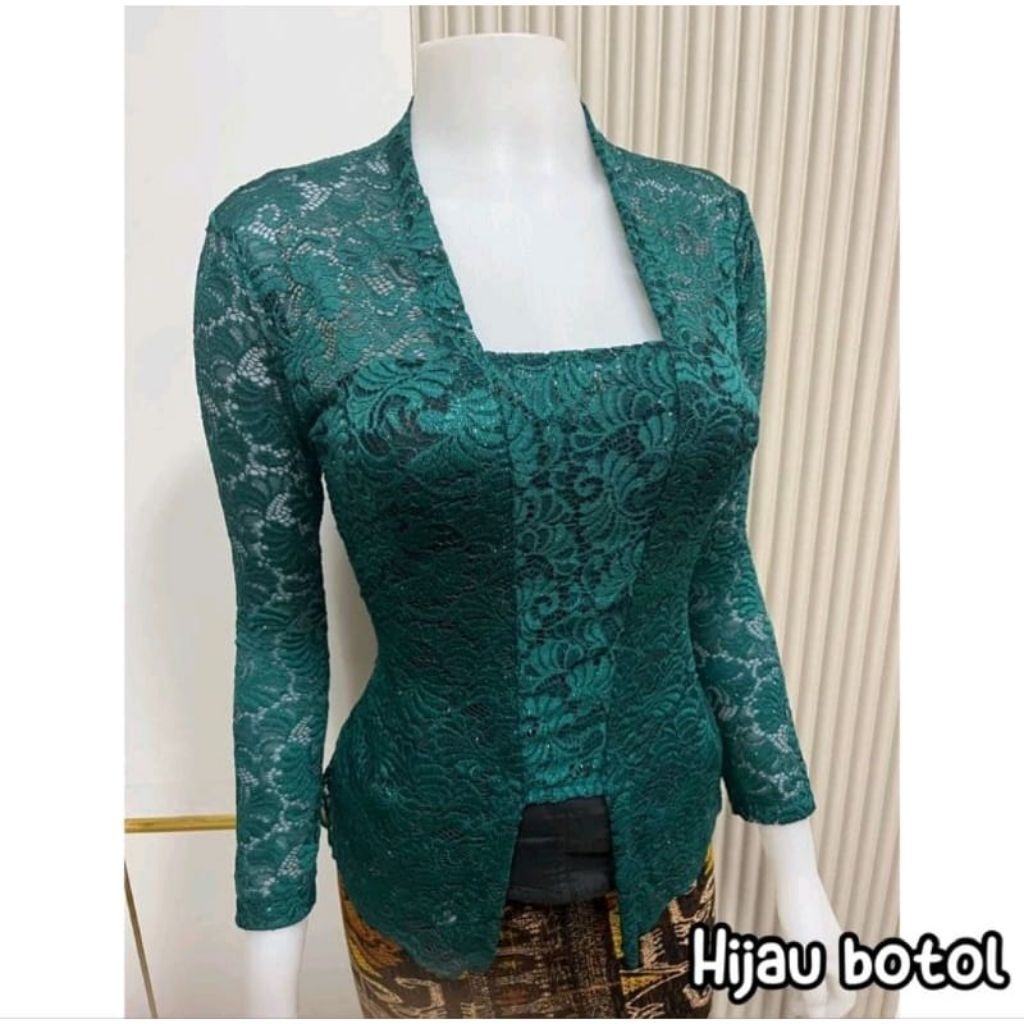 ลูกไม้แขนยาวกึ่งฝรั่งเศสของโซเฟียบาหลี Kebaya