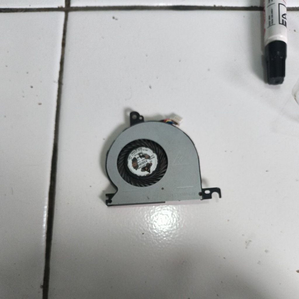 พัดลม Dell Latitude E7240