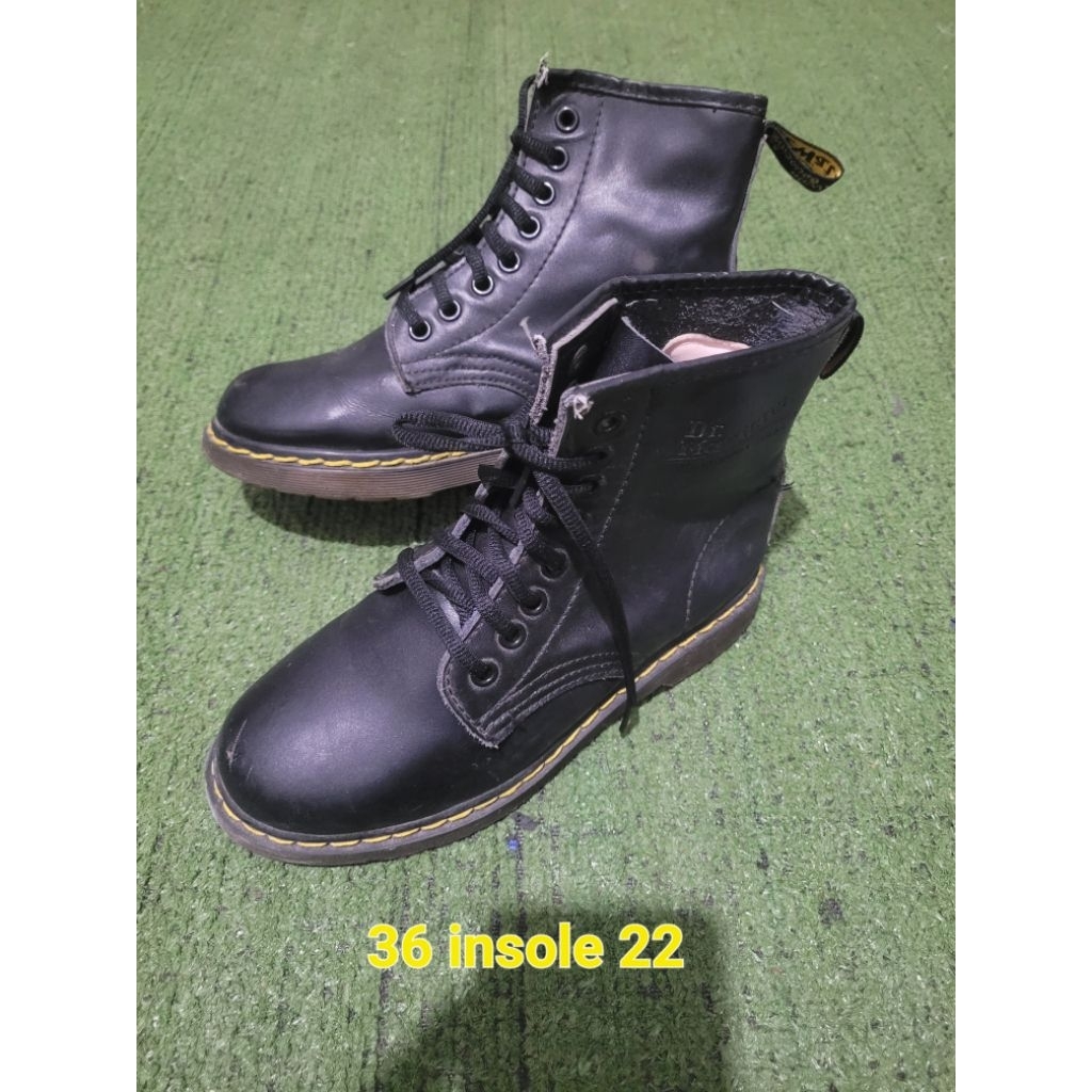 รองเท้าบู๊ท Docmart s36