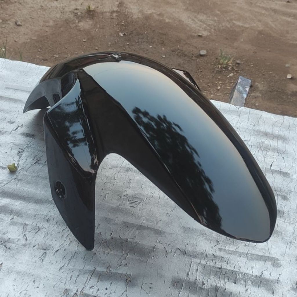 Yamaha MX King V2 บังโคลนหน้า สีดําเงา