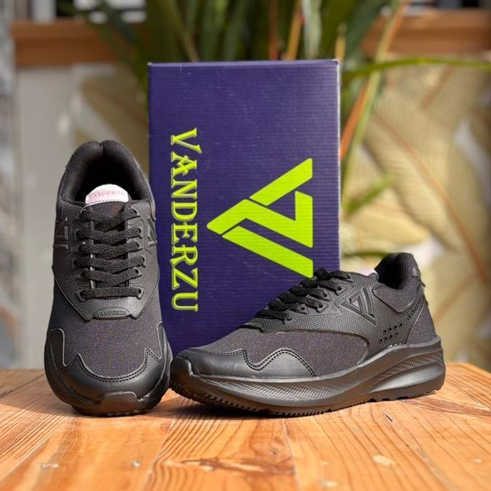 Vanderzu FR302 Original รองเท้าผ้าใบวิ่งกลางแจ้งสําหรับผู้ชายและผู้หญิงสีดําล้วนสีดําเต็ม