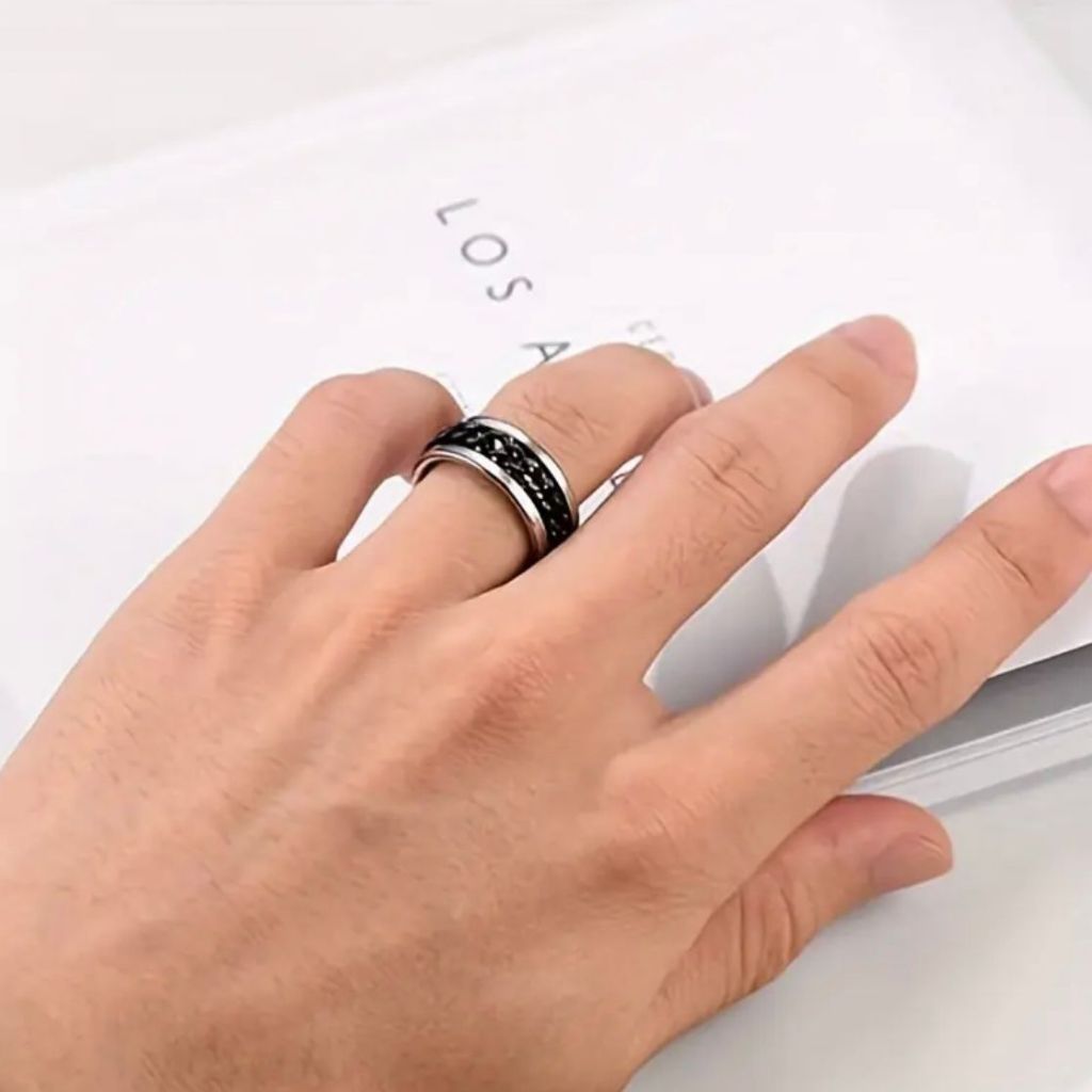 BLACK REVOLVED SPINNER CHAIN RING ANXIETY TITANIUM RING สามารถเป็น ROLLER RINGS ANTI-RUST DOES ไม่ทํ