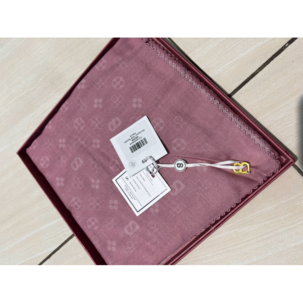 บั้นท้าย Mauve Monogram
