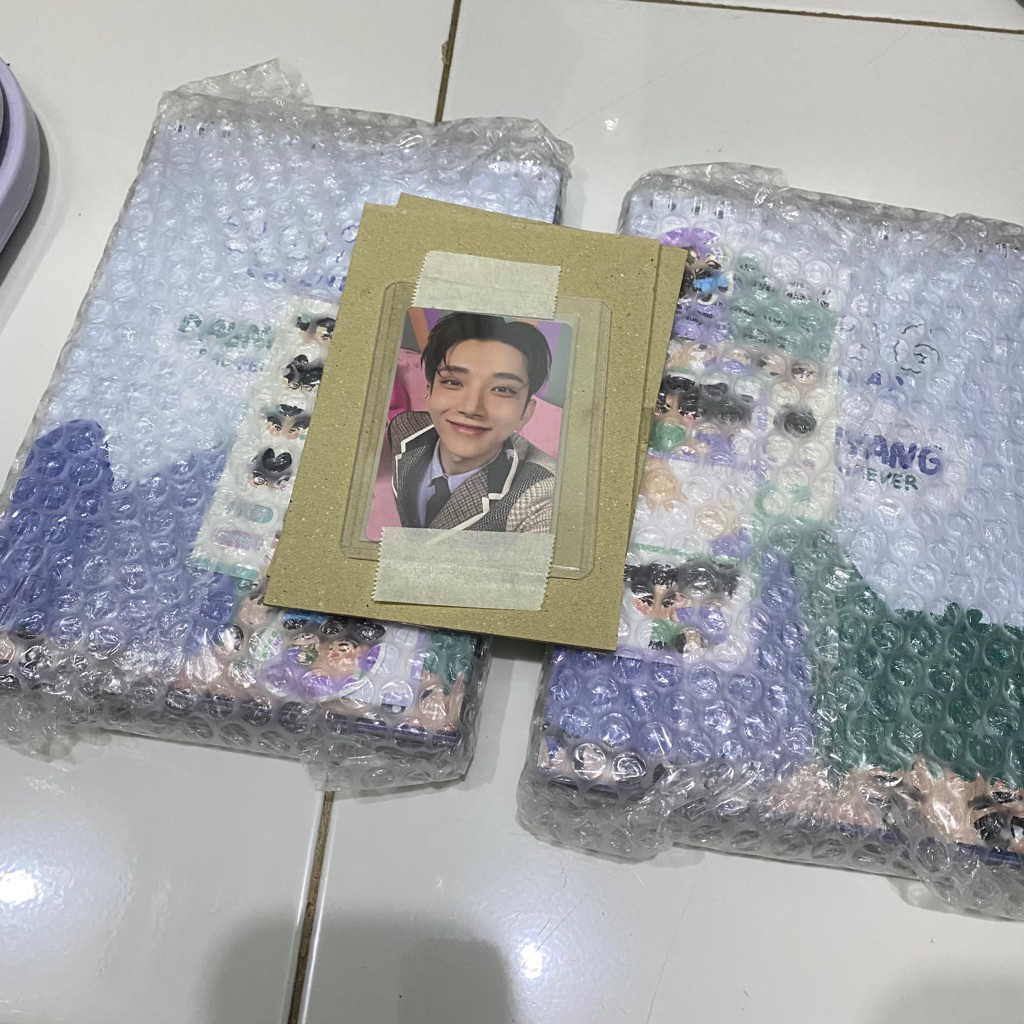 พัดปฏิทินสีฟ้า Josh Boca