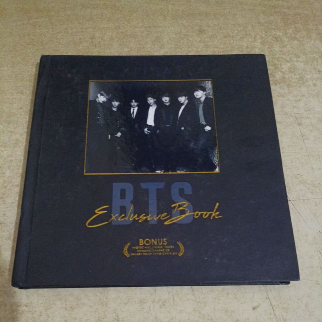 หนังสือพิเศษ BTS & EXO