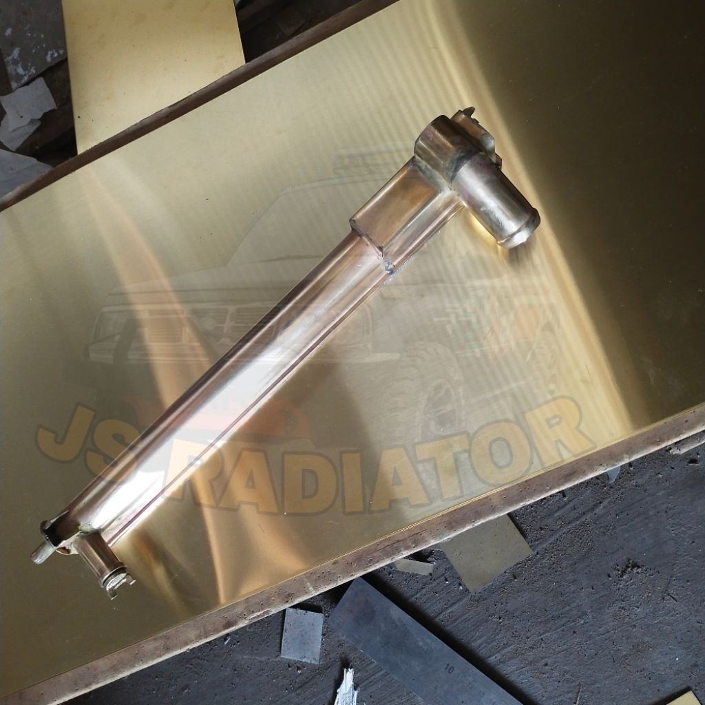 หม้อน้ําถังล่าง Uptank peugeot 406