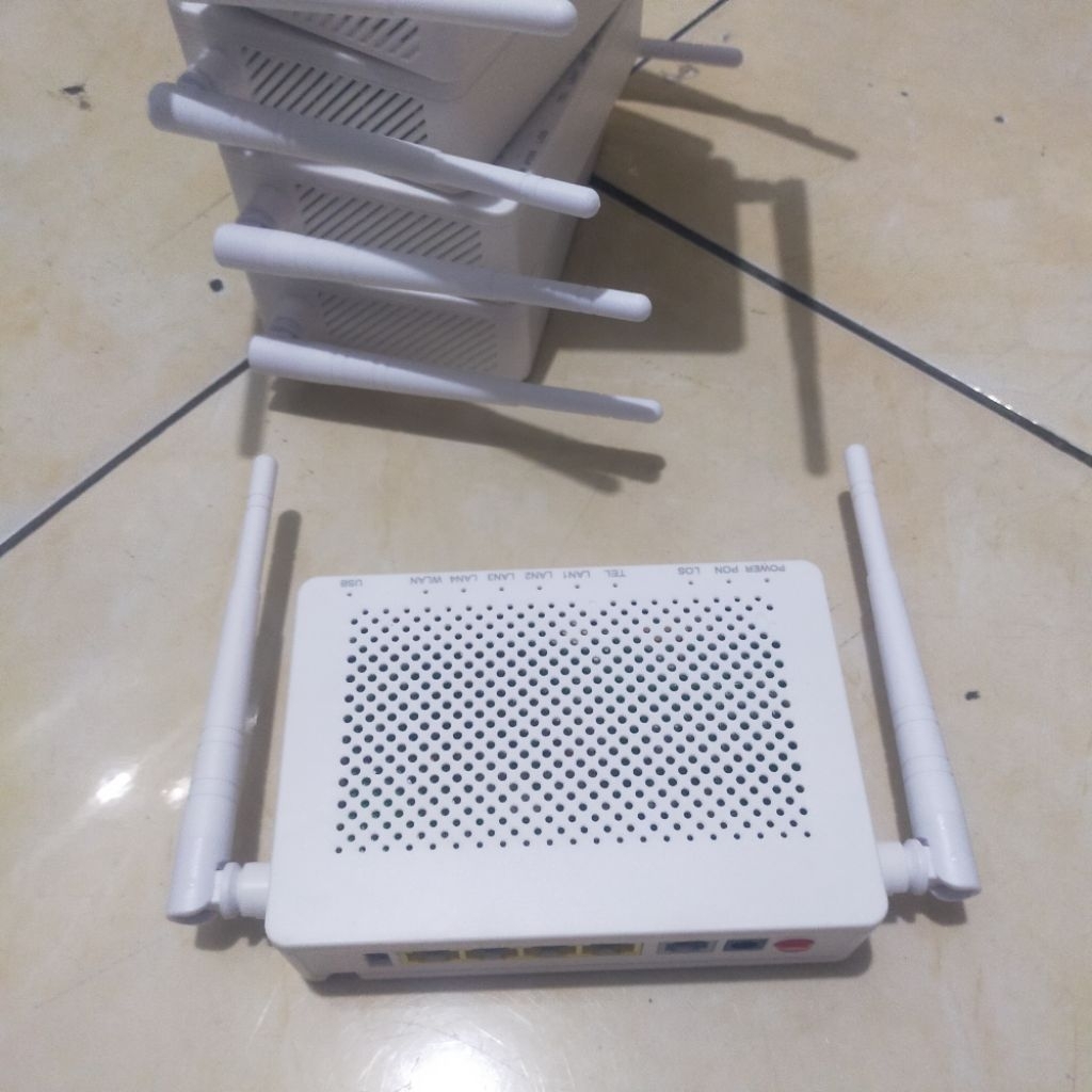 F663NV3A (XPON ONU) + อะแดปเตอร์