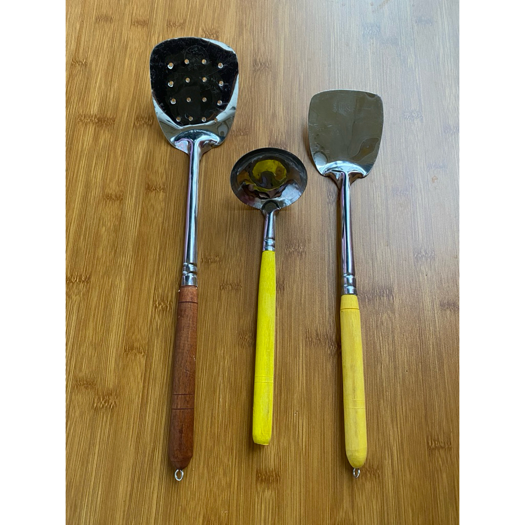 บรรจุุภัณฑ์ 3PCs, LARGE WOODEN HANDLE SPATULA, VEGETABLE SLICER, MEDIUM WOODEN HANDLE SPATULA