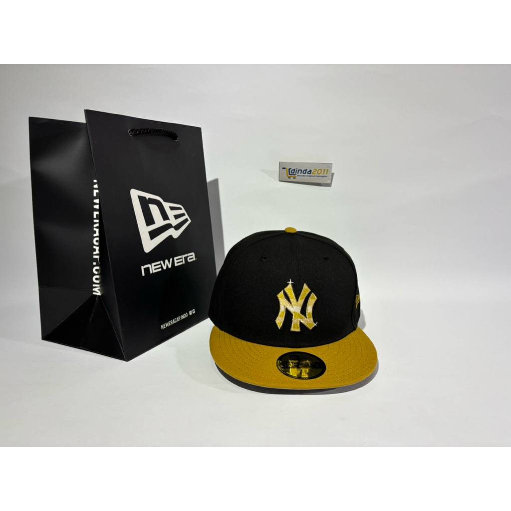 NEW ERA 59Fifty Metallic Gold Logo New York Yankees FITTED Original Hat