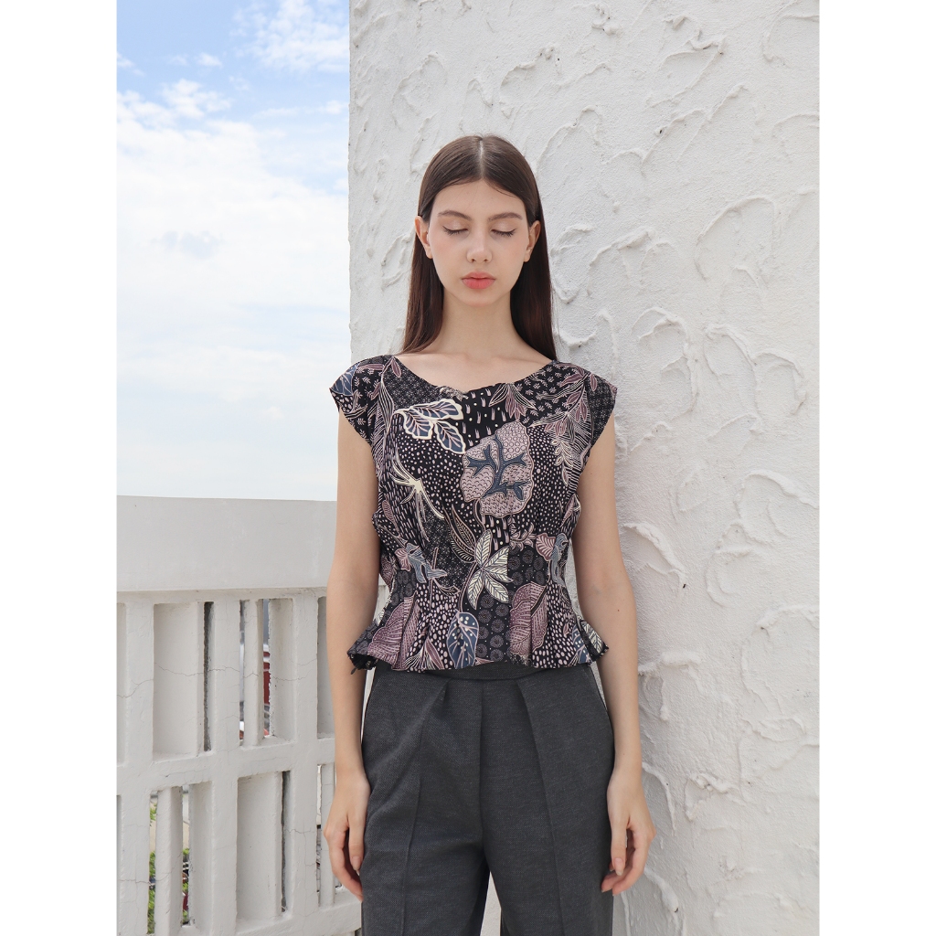 EVE LAB Batik - Callysta Blouse (S,M)