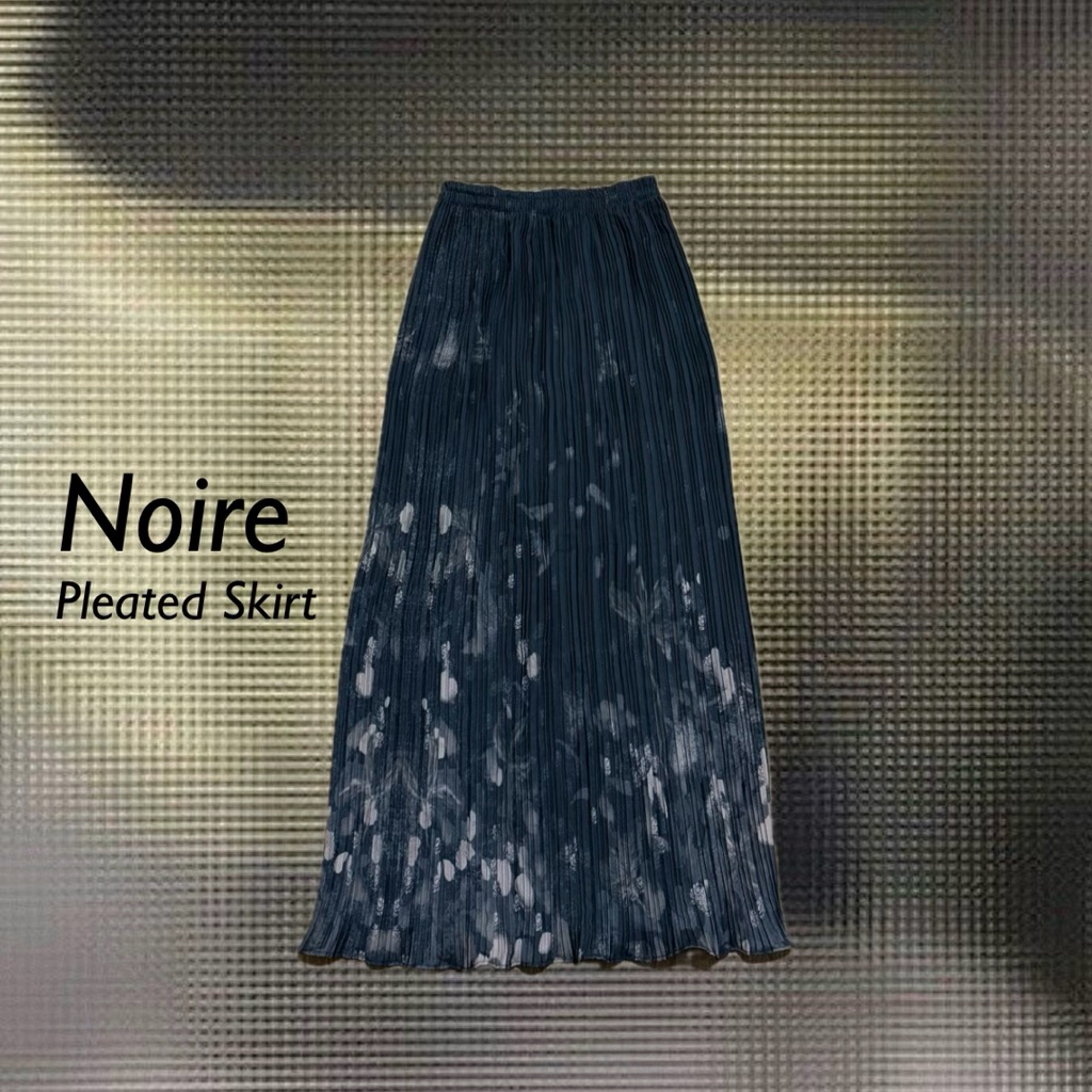 NOIRE PLEATED SKIRT*
