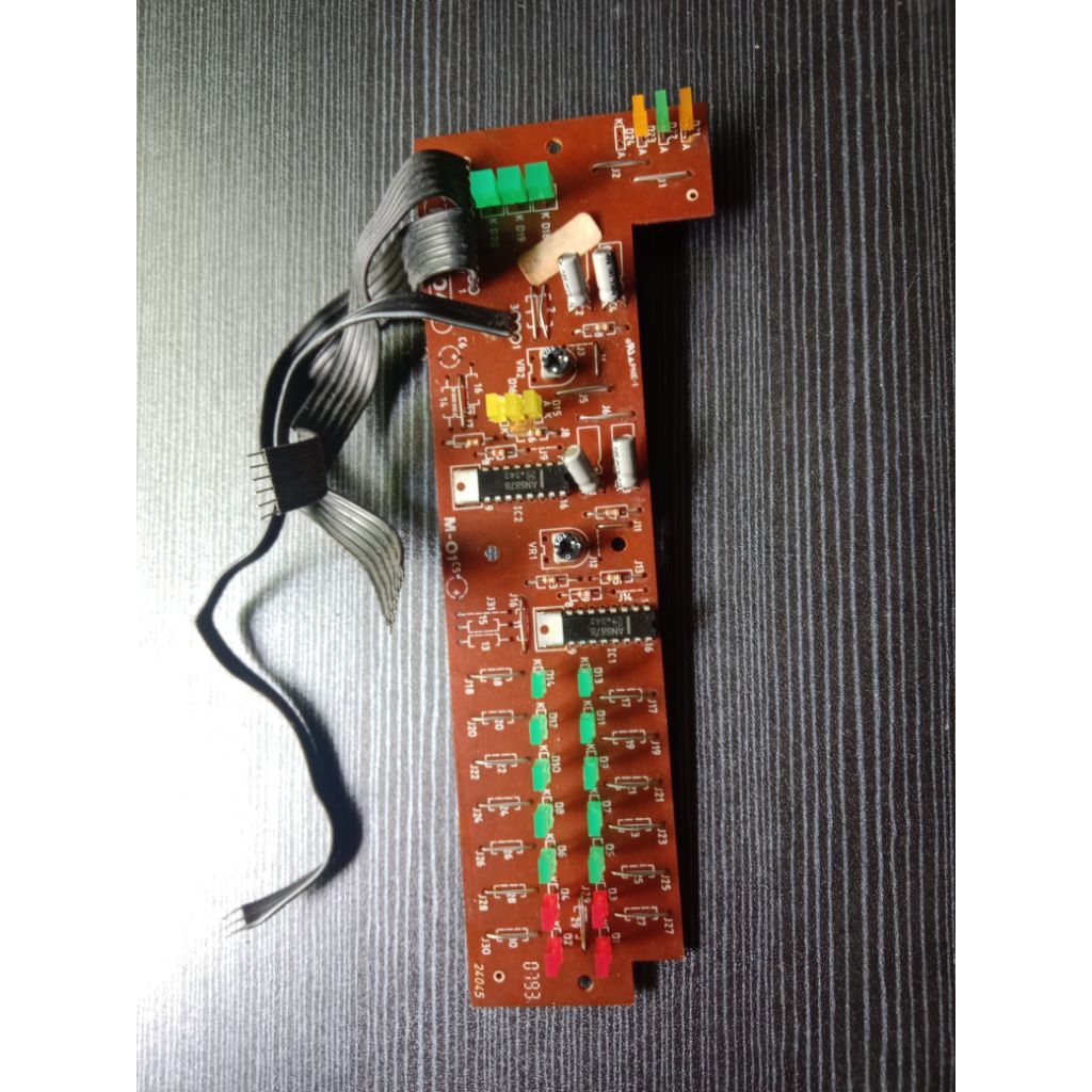 จอแสดงผล Led Polytron BB 435 K Bigband Copotan ดั้งเดิม