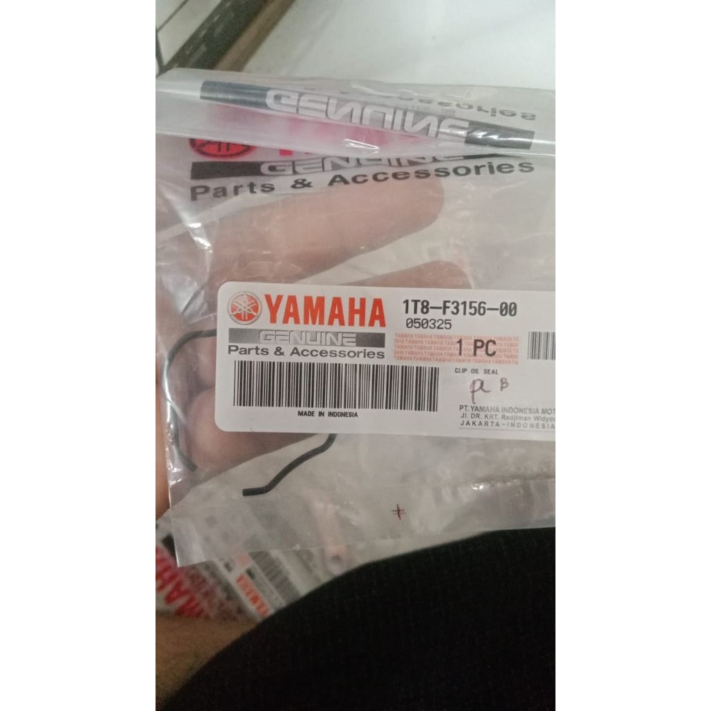 คลิปคลิปโช้คอัพหน้า crypton Vega Jupiter Mio fiz r alfa 1T8-F3156-00 เดิม YAMAHA