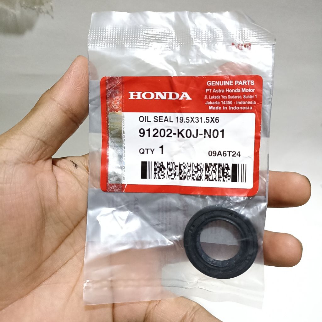 LETF CRANK ASSEMBLY SEAL GENIO BEAT FI ใหม่ SCOOPY (K0J) SCCOPY ESP 19.5X31.5X6