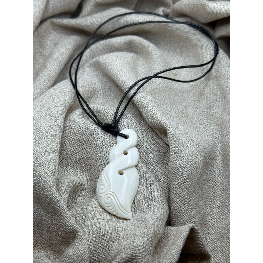 สร้อยคอแกะสลักลายชาติพันธุ์ K19